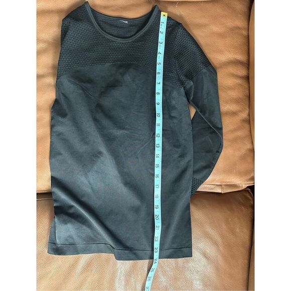 Fabletics Musetta Seamless Long-Sleeve Top - Picture 11 of 11